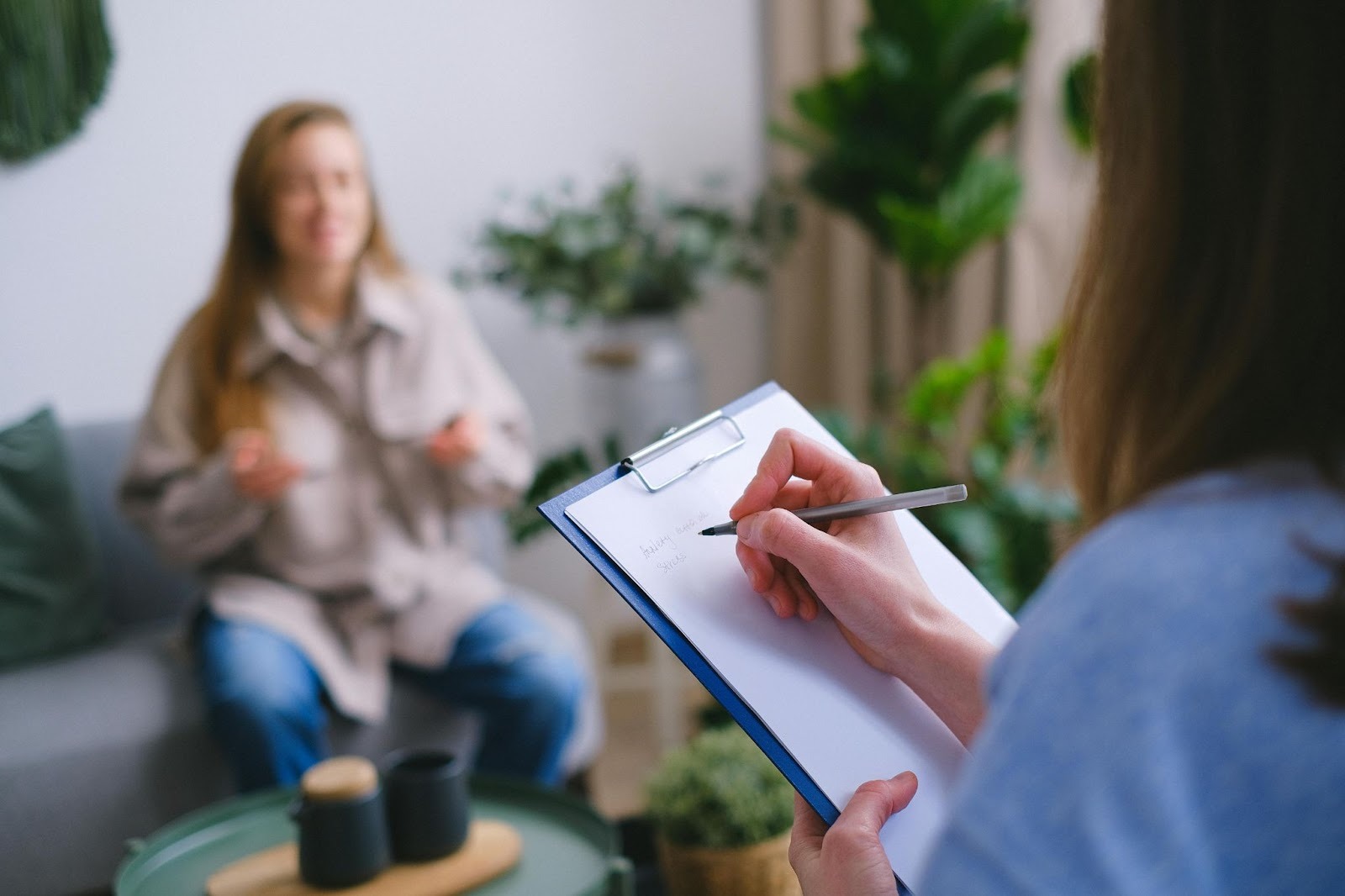 EFT practitioner guiding 
